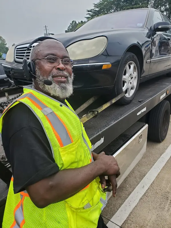 Senaly working on roadside assistance